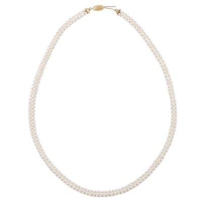 Lot 22 - A seed pearl necklace