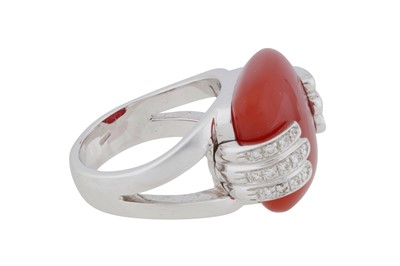 Lot 40 - A carnelian and diamond ring