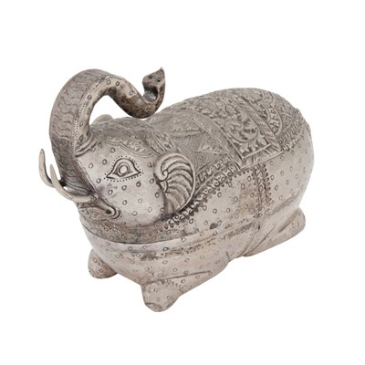 Lot 599 - A mid-20th century Cambodian unmarked silver box, circa 1970