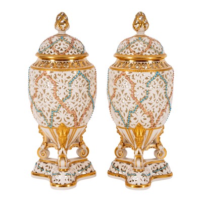 Lot 9 - A pair of Worcester Grainger & Co. reticulated vases and covers