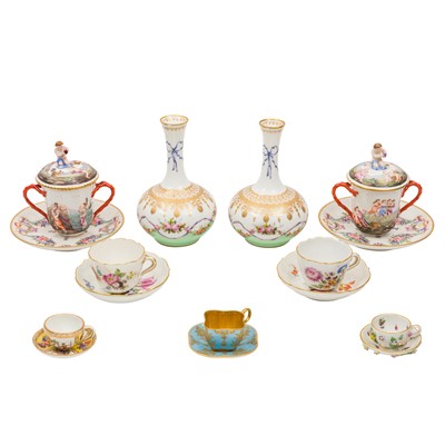 Lot 37 - A group of European porcelain