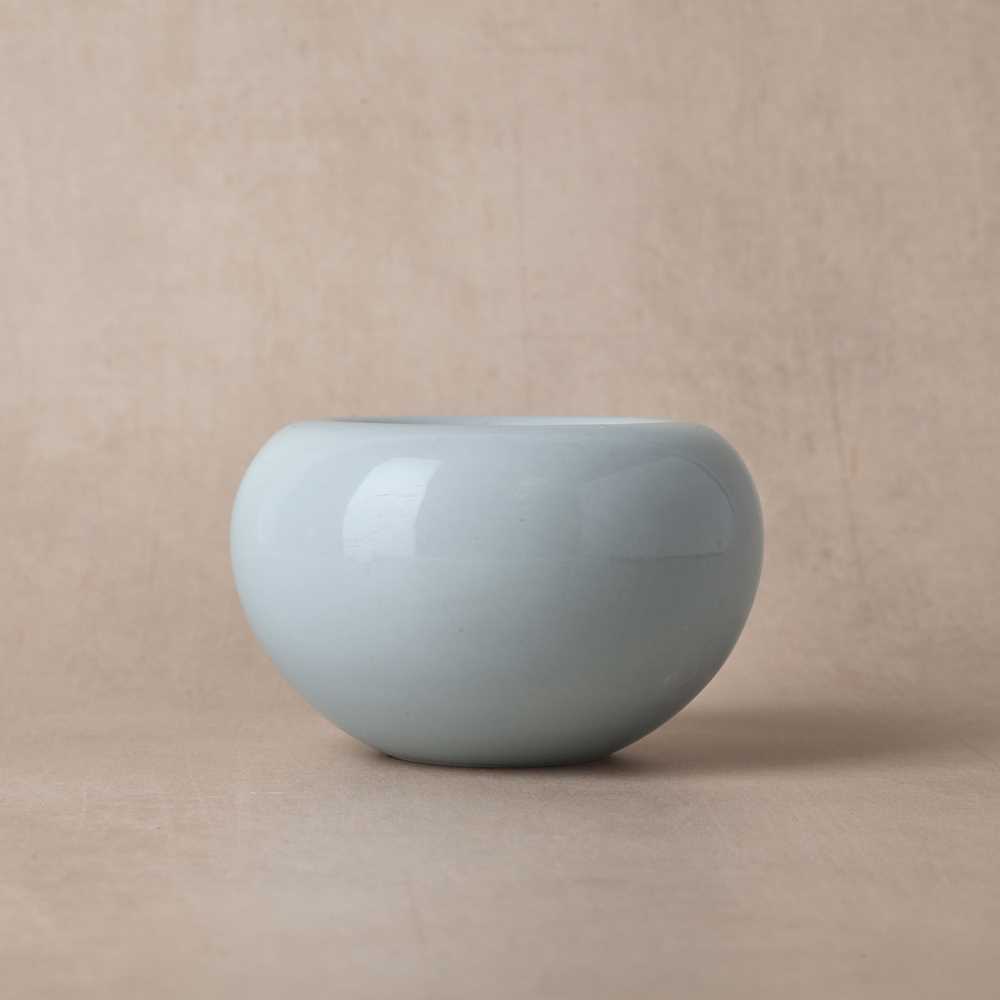 Lot 59 - A fine and rare Chinese clair-de-lune-glazed water pot, Qing dynasty, 17th/18th century