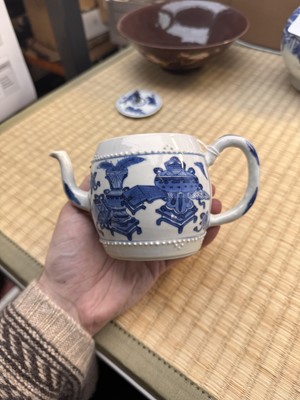 Lot 5 - A Chinese blue and white teapot and cover, Qing dynasty, Kangxi period