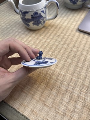 Lot 5 - A Chinese blue and white teapot and cover, Qing dynasty, Kangxi period
