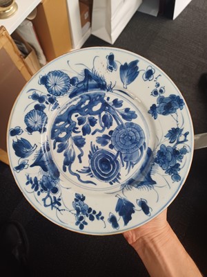 Lot 421 - A group of Chinese ceramics, late Ming dynasty - early Qing dynasty