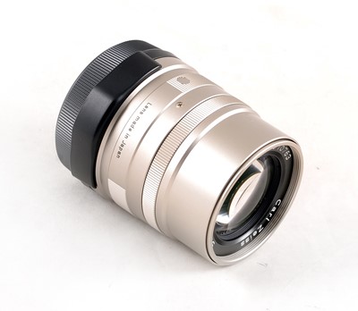 Lot 235 - Carl Zeiss 90mm f2.8 Sonnar AF T* Lens for Contax G1/G2.