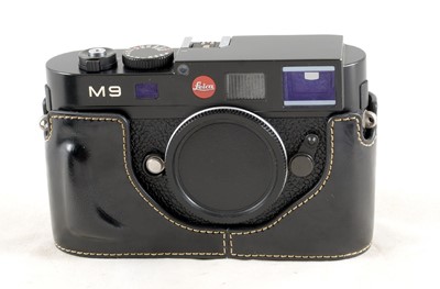 Lot 260 - Black Leica M9 Digital Rangefinder Camera Body.