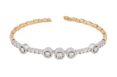 Lot 294 - A diamond bangle