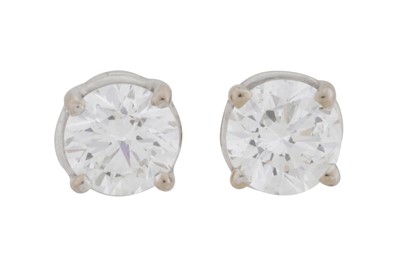 Lot 218 - A pair of diamond stud earrings