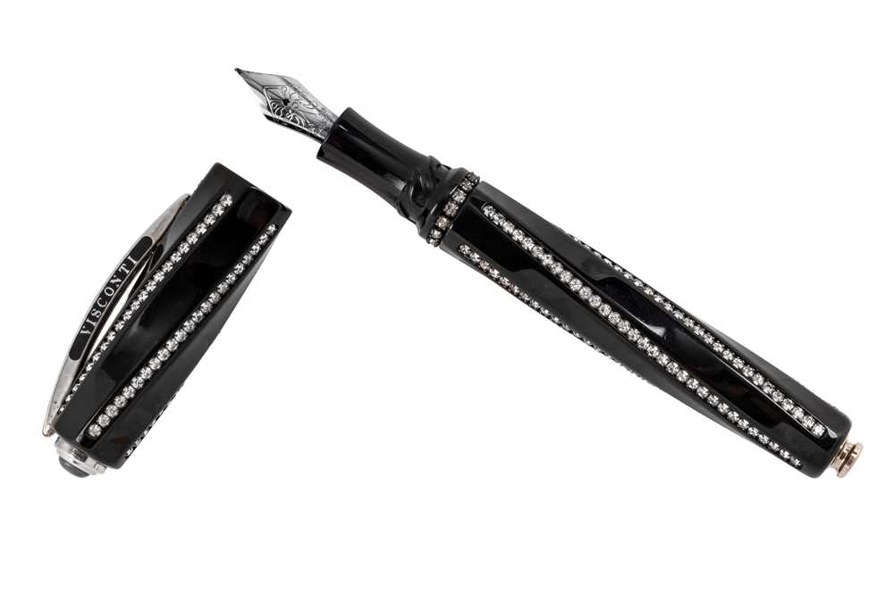 Lot 507 - Visconti Divina Royale fountain pen