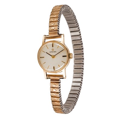 Lot 418 - Ladies Omega Bracelet Watch