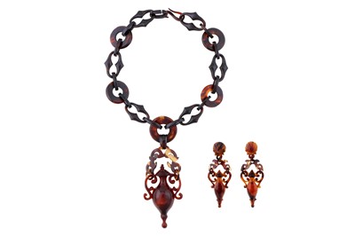 Lot 6 - A tortoise shell necklace and earrings suite