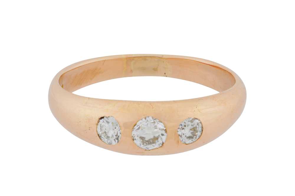 Lot 49 - A diamond three-stone ring