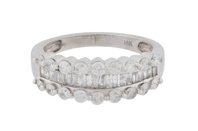 Lot 214 - A diamond ring
