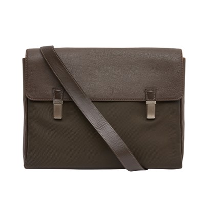 Lot 627 - Louis Vuitton Tiaga Grizzli Taiga Sartov Messenger