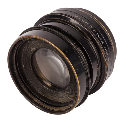 Lot 200 - A Taylor Hobson 13" 330mm Cooke Apochromatic Series IX Process Lens
