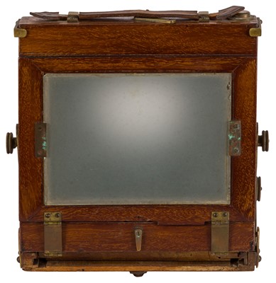 Lot 179 - NEW ZEALAND INTEREST: A T.F Girvan Kapai Half Plate Honeysuckle Wood Field Camera
