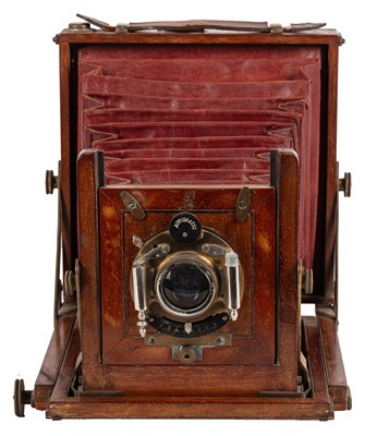 Lot 179 - NEW ZEALAND INTEREST: A T.F Girvan Kapai Half Plate Honeysuckle Wood Field Camera