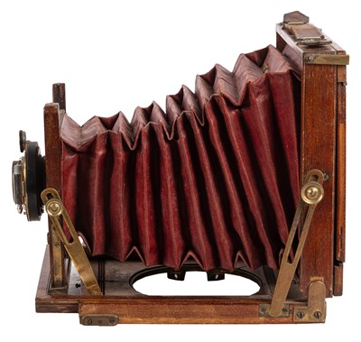 Lot 179 - NEW ZEALAND INTEREST: A T.F Girvan Kapai Half Plate Honeysuckle Wood Field Camera