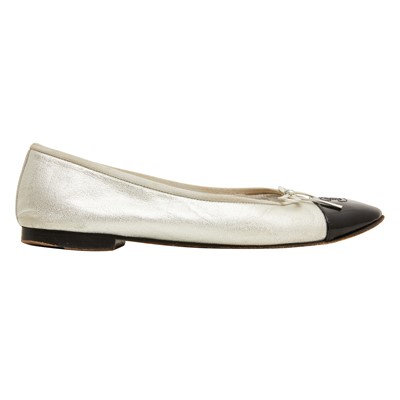 Lot 238 - Chanel Silver CC Ballet Flat - Size 40.5