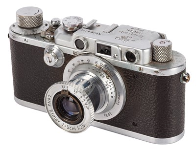 Lot 245 - A Leica IIIa Rangefinder Camera