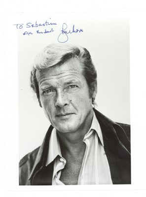 Lot 231 - Moore (Roger)