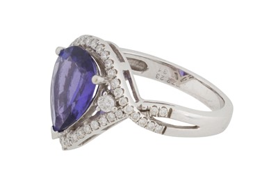 Lot 73 - A tanzanite and diamond ring