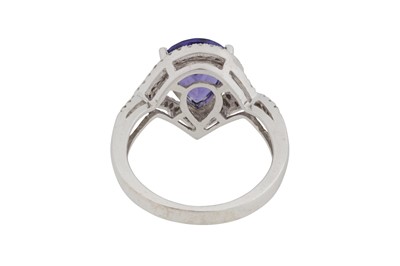 Lot 73 - A tanzanite and diamond ring