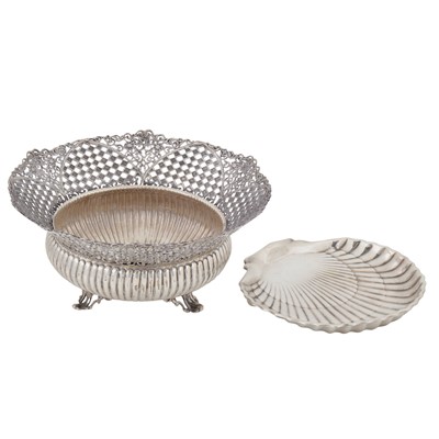 Lot 619 - A mid-20th century American sterling silver dish, Rhode Island 1944 by Gorham