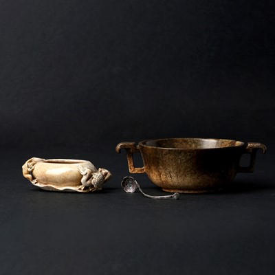 Lot 157 - A Chinese chicken-bone jade cup and a brush washer, 20th century