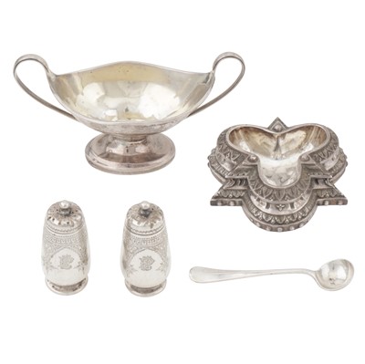 Lot 557 - A George III sterling silver salt, London 1786 by Thomas Howell of Bath