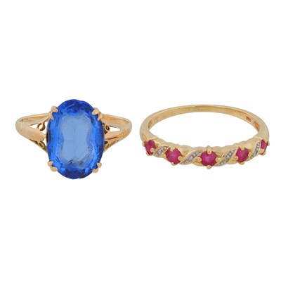 Lot 84 - Two rings