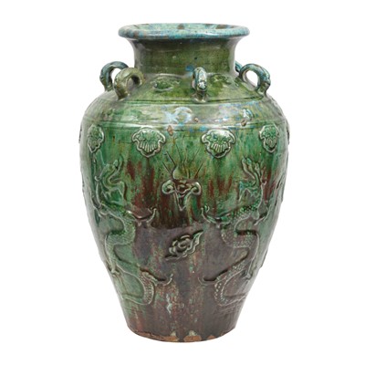 Lot 377 - A large Chinese green glazed vase