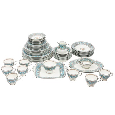 Lot 85 - A Wedgwood 'Florentine' pattern dinner service