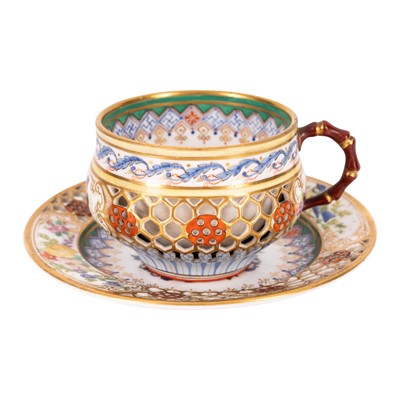 Lot 4 - A (Royal) Worcester reticulated cup and saucer of George Owen type circa 1860