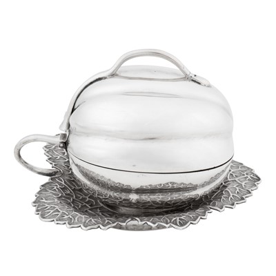 Lot 647 - Judaica - A mid-20th century Persian (Iranian) silver etrog box, Shiraz circa 1960, marked Afsar