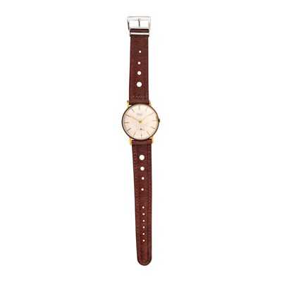 Lot 425 - Men's Vintage Wega Dress Watch