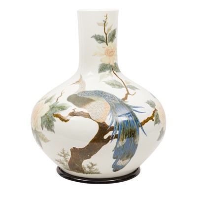 Lot 275 - A LLadro hand painted porcelain 'Paradise Vase' number 01001137, limited edition of 500
