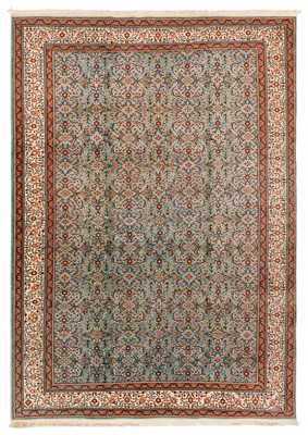 Lot 100 - A fine Keyseri carpet, Turkey approx: 290cm. x 200cm