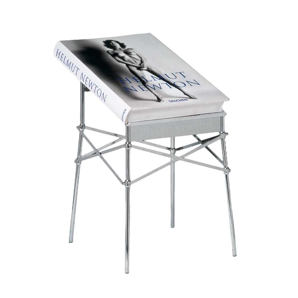 Lot 217 - Newton (Helmut) Sumo