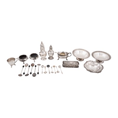 Lot 635 - A mixed group of sterling silver