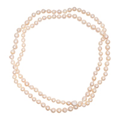 Lot 354 - A single strand pearl necklace