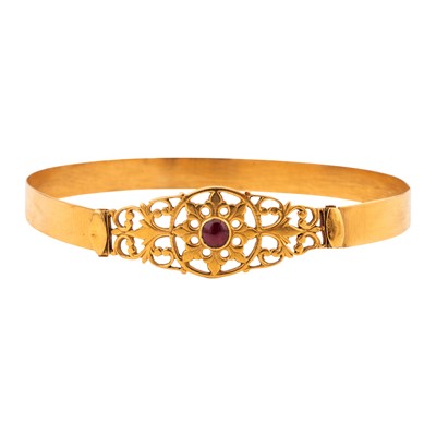 Lot 246 - A ruby bangle