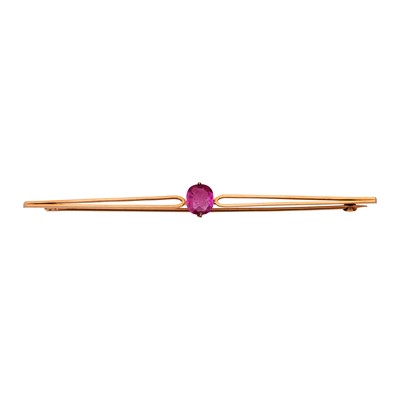 Lot 189 - A lab grown ruby brooch