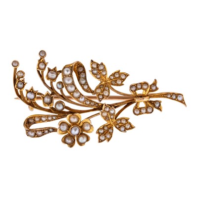 Lot 185 - A bouquet seed pearl brooch