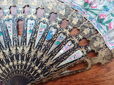 Lot 378 - λ A Chinese export 'figurative' folding fan, Qing dynasty, 19th century