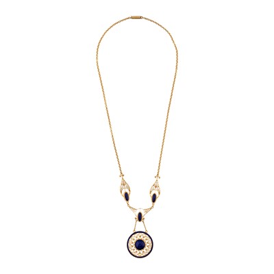 Lot 77 - A blue enamel pendant necklace