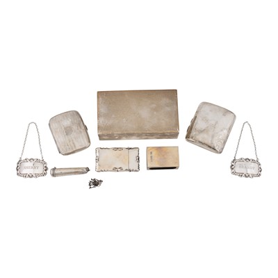 Lot 604 - A mixed group of sterling silver