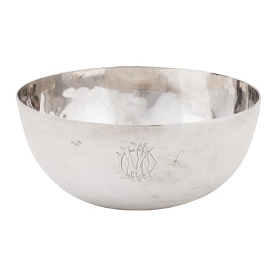 Lot 550 - An early 20th century Chinese export silver bowl, Canton or Shanghai circa 1910, probably marked Ge, retailed by Wang Hing
