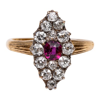Lot 160 - A ruby and diamond lozenge ring